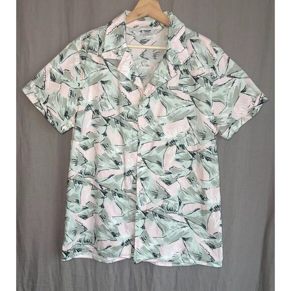 Stranger Things Netflix Hopper Vacation Costume Shirt Adult Size Medium Spirit - Picture 1 of 11